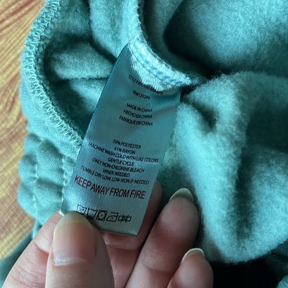 🚨LAST CHANCE🚨 Rae Dunn tie dye sweatpants in Jr Large - NWOT - Picture 10 of 15